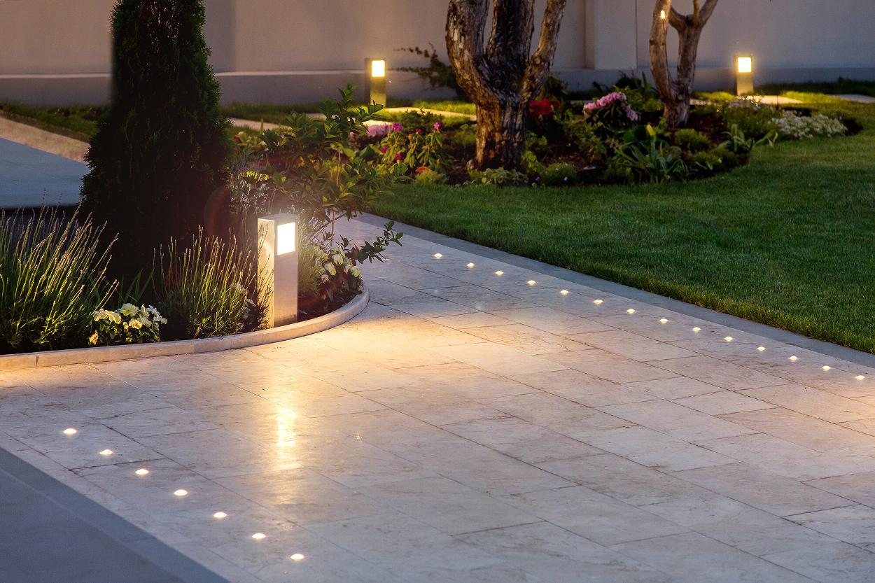 Modern garden landscaping and paving in Oxford
